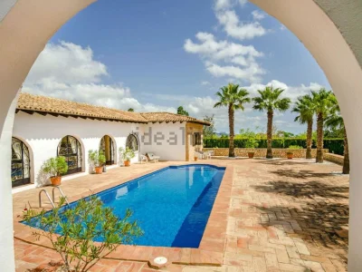 Villa in Cala Advocat – foto 2