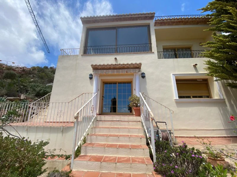 Villa in Cumbre del Sol – photo 3
