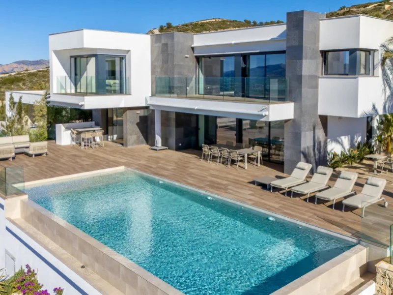 Villa in Cumbre del Sol – photo 2