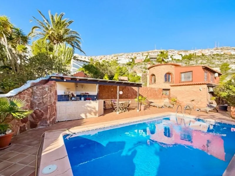 Villa in Cumbre del Sol – photo 2