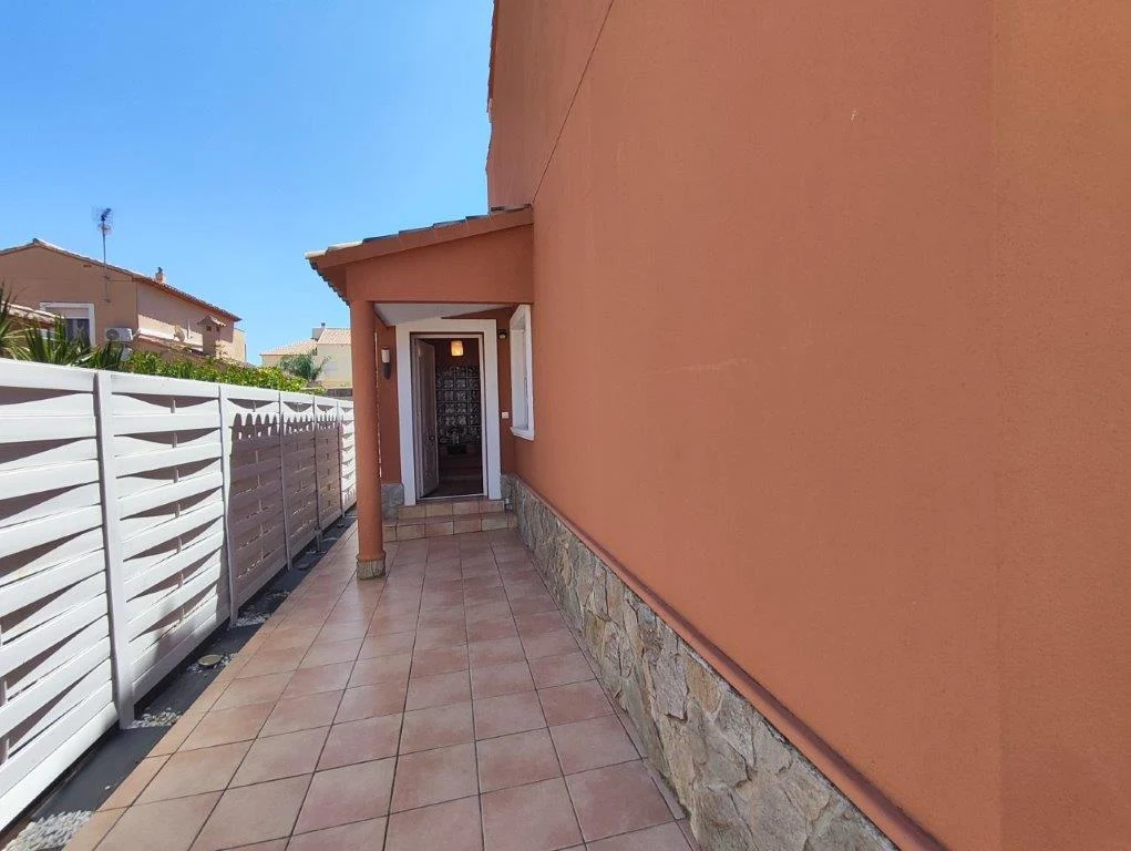 Villa in Dénia – photo 3
