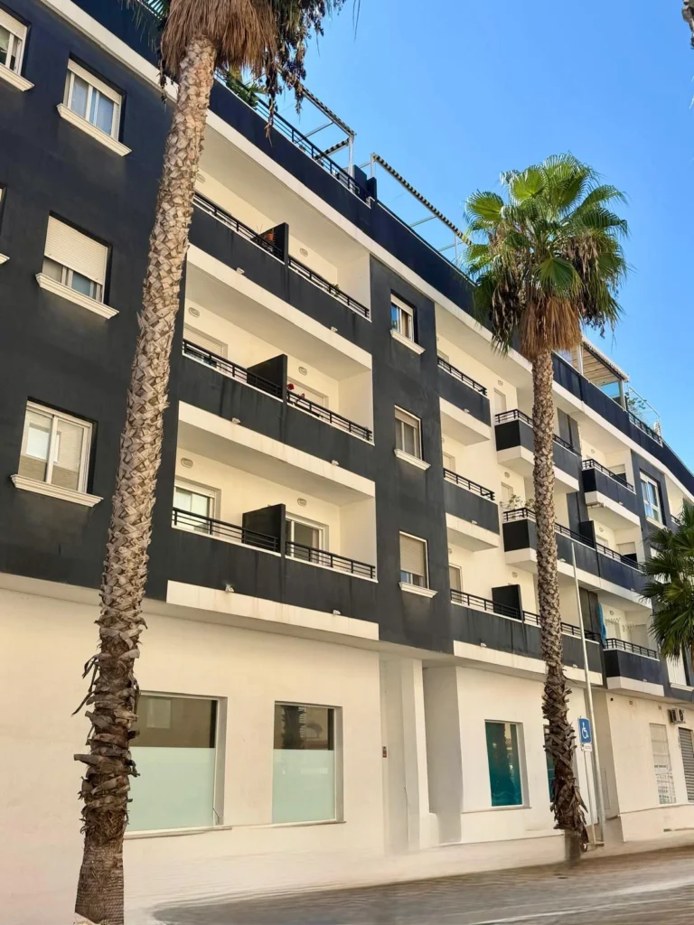 Appartement in Av. Miguel Hernandez – foto 1